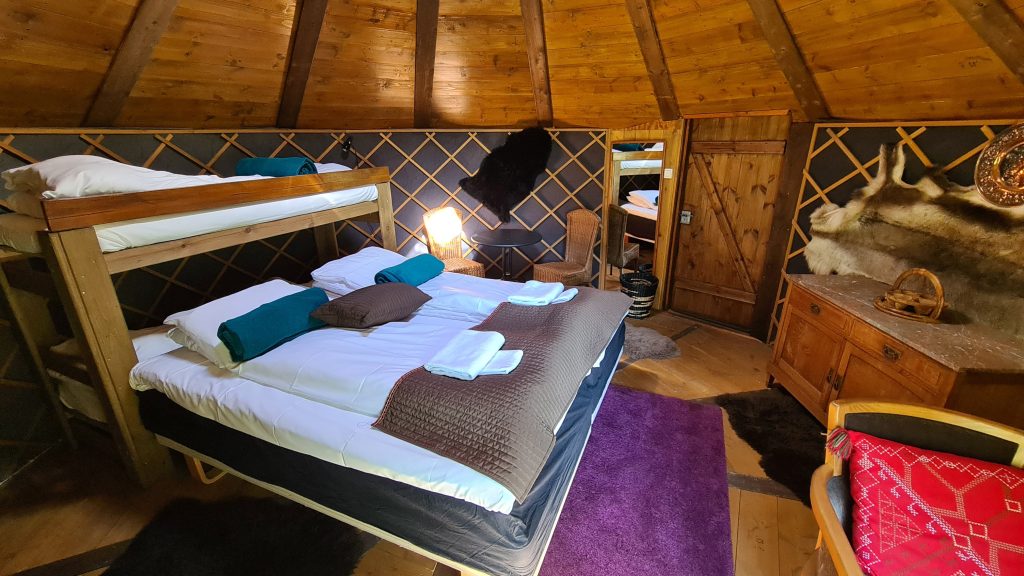 Yurt Flint interior 03 re-size